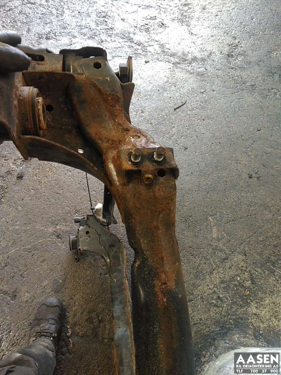 Travers foran hoved til Volvo XC60 2008-2013 (Type I, Fase 1)  (31406810|)