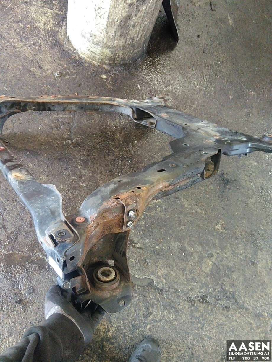 Travers foran hoved til Volvo XC60 2008-2013 (Type I, Fase 1)  (31406810|)