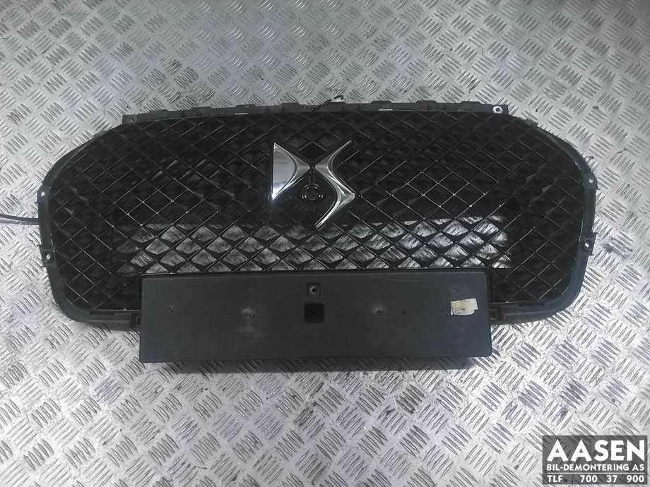 Grill til DS DS7 Crossback, 2018-->> (98 208 853 80)
