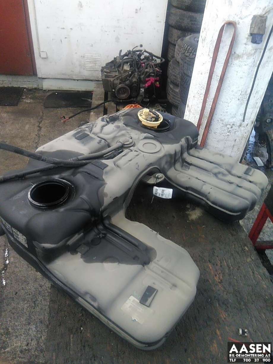 Dieseltank til BMW X5 2007-2013 (E70) (E70) (16 11 7 195 462|)