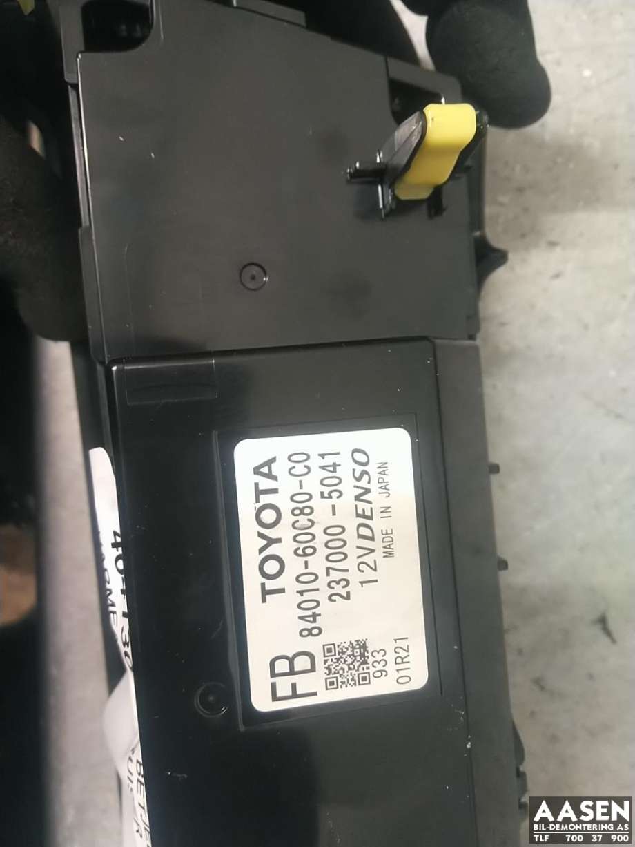 Varmeapparat betjening til Toyota Land Cruiser 150 2014-->> (Fase 2)  (8401060C80C0||8865036F20)
