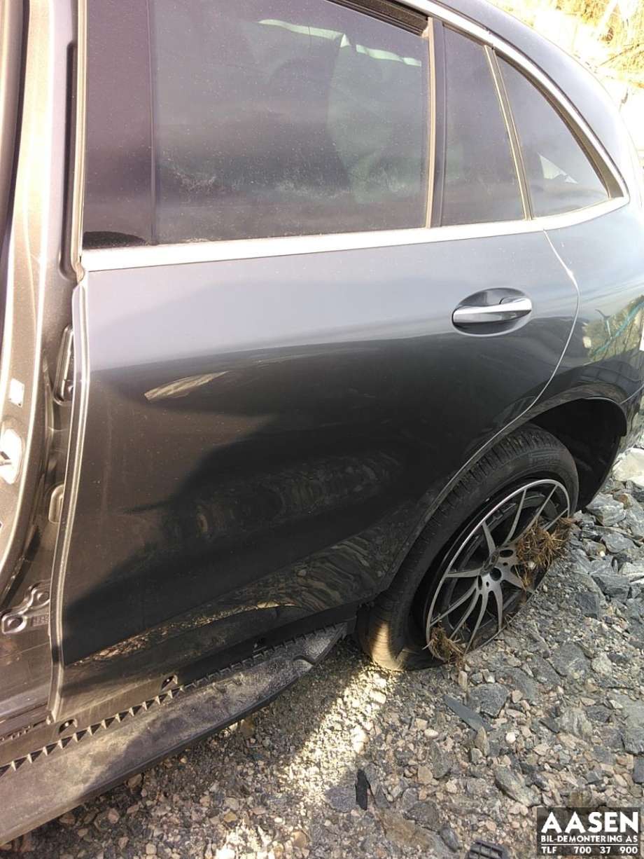 Dør høyre bak til Mercedes EQC 2019-->>  (A 293 730 04 00|)