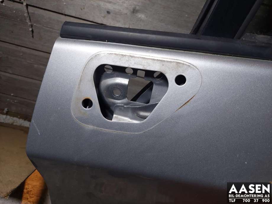 Dør venstre foran til Toyota Prius 2009-2016 (Type III) (COMBI) (COMBI) (6700247070|6700247071|)