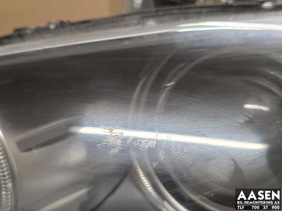 Frontlykt venstre xenon til BMW X5 2007-2013 (E70) (E70) (63 11 7 288 991|)