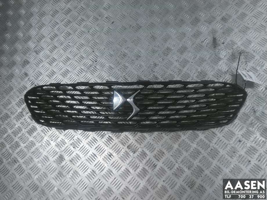 Grill til Citroën DS4, 2011-2017  (16 134 157 80)