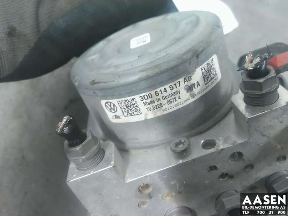 ABS sentral til Škoda Octavia 2013-2016 (Type III, Fase 1) (3Q0 614 517 AB|)