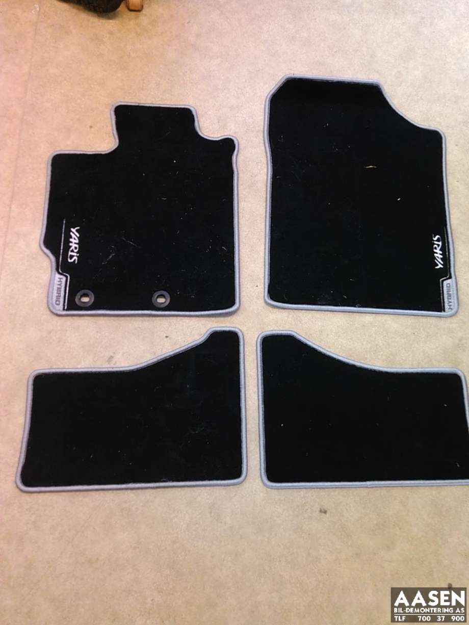 Gulvmatte sett til Toyota Yaris, 2014-2020 (Type III, Fase 2)  