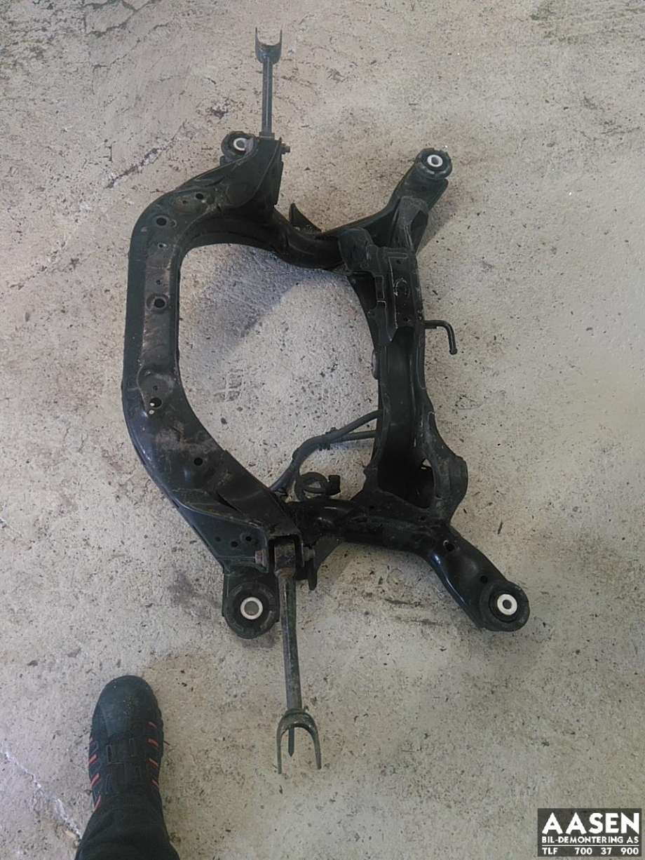 Travers bak til Toyota RAV4 2019-->> (Type V) (5120642080|)