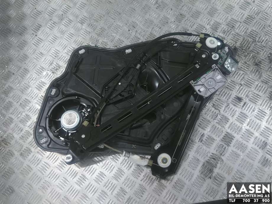 Ruteheis venstre bak til VW CC 2008-2012 (PASSAT CC) (PASSAT CC) (3C8 839 461 M|3C8 959 703 C|)