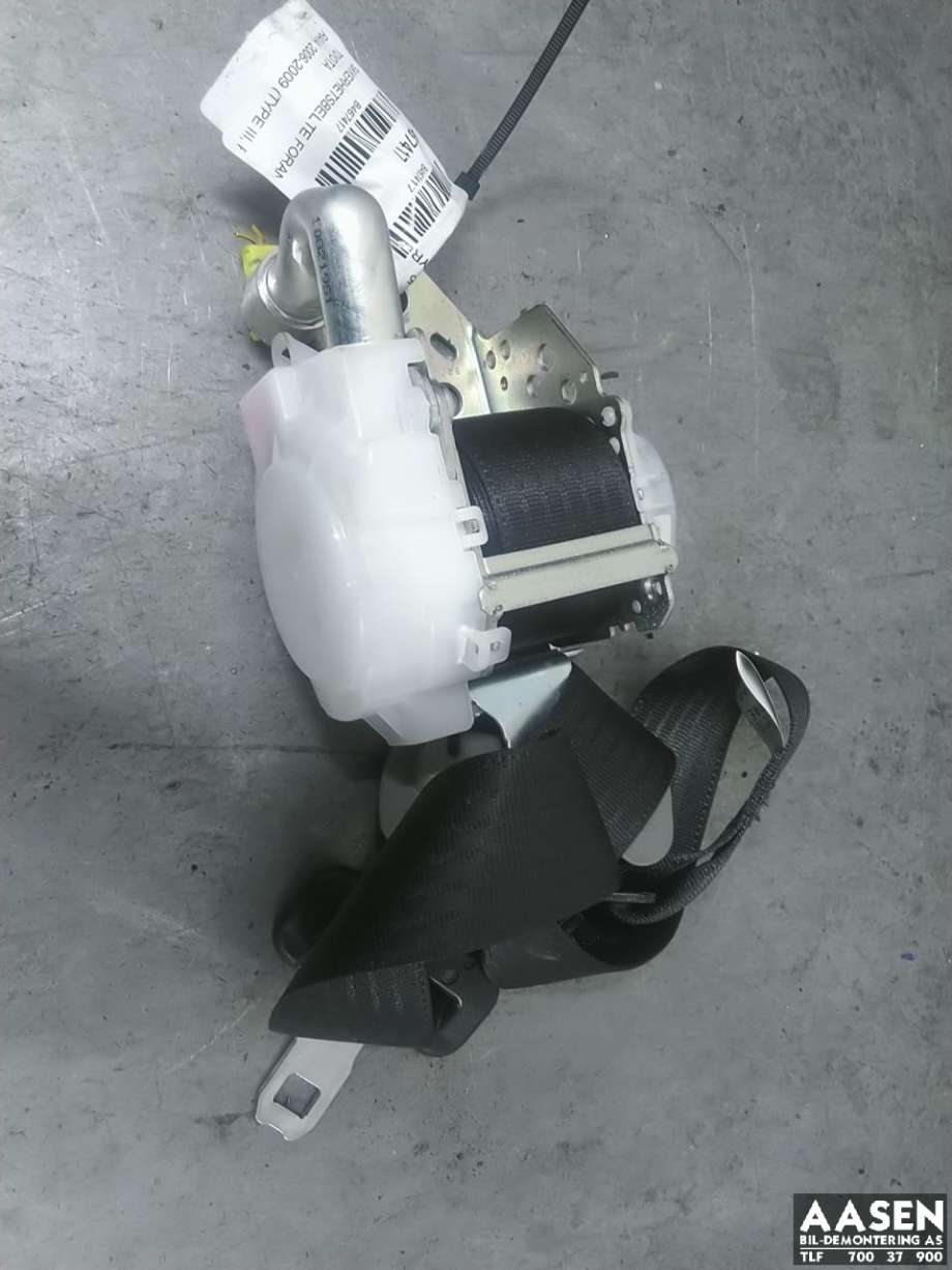 Sikkerhetsbelte foran høyre til Toyota RAV4, 2006-2009 (Type III, Fase 1)  