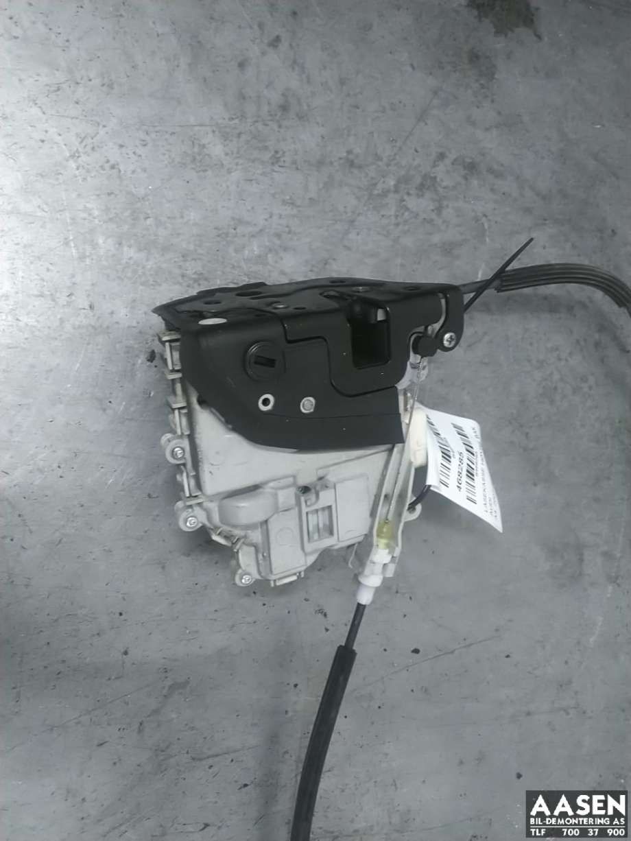 Låsekasse høyre bak til Audi A4, 2007-2014 (Type IV) (B8) (B8) (8K0 839 016 C)