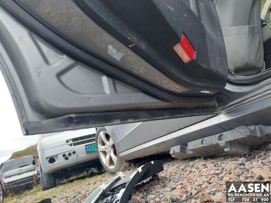 Dør venstre bak til Mercedes E-Klasse 2009-2013 (Fase 1) (W212) (W212) (A 212 730 03 05|)