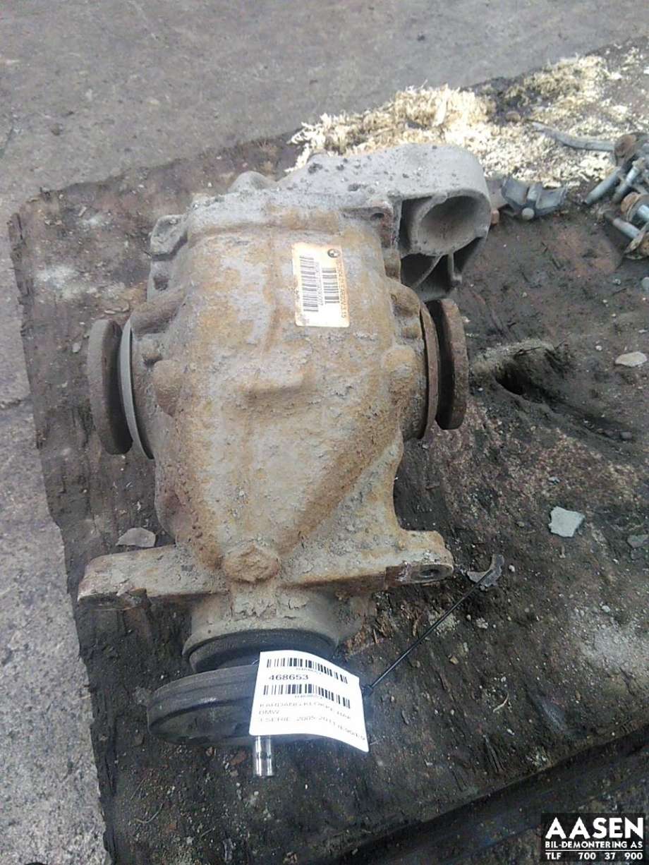 Kardang klokke bak til BMW 3-Serie 2005-2011 (E90/E91/E92/E93) (E90/E91/E92/E93) (33 10 7 591 017|)