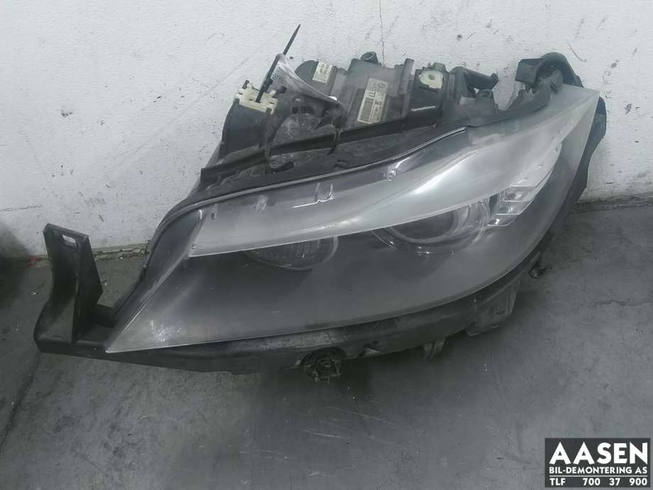 Frontlykt venstre xenon til BMW 3-Serie, 2005-2011 (E90/E91/E92/E93) (E90/E91/E92/E93) (63 11 7 240 263)