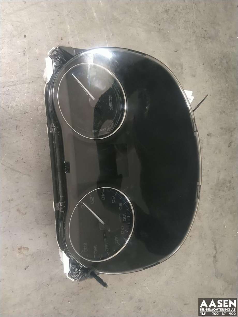 Instrumentpanel til Mitsubishi Outlander 2015-->> (Type III, Fase 2) (8100C543|)
