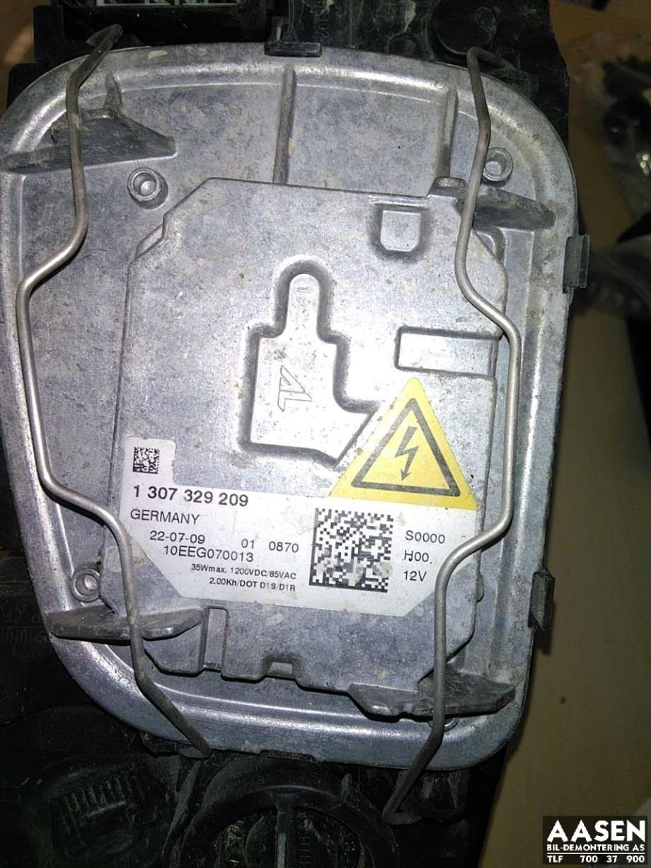 Frontlykt venstre xenon til Volvo V50 2007-2012 (Fase 2)  (AL|31299613|)
