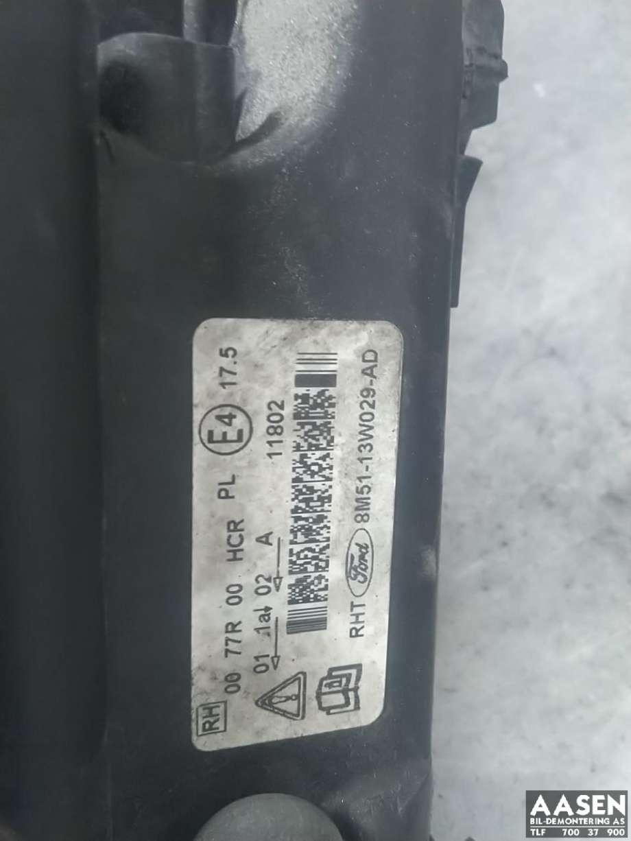 Frontlykt høyre halogen til Ford Focus 2008-2010 (Type II, Fase 2)  (1744971|8M51-13100-AE|)