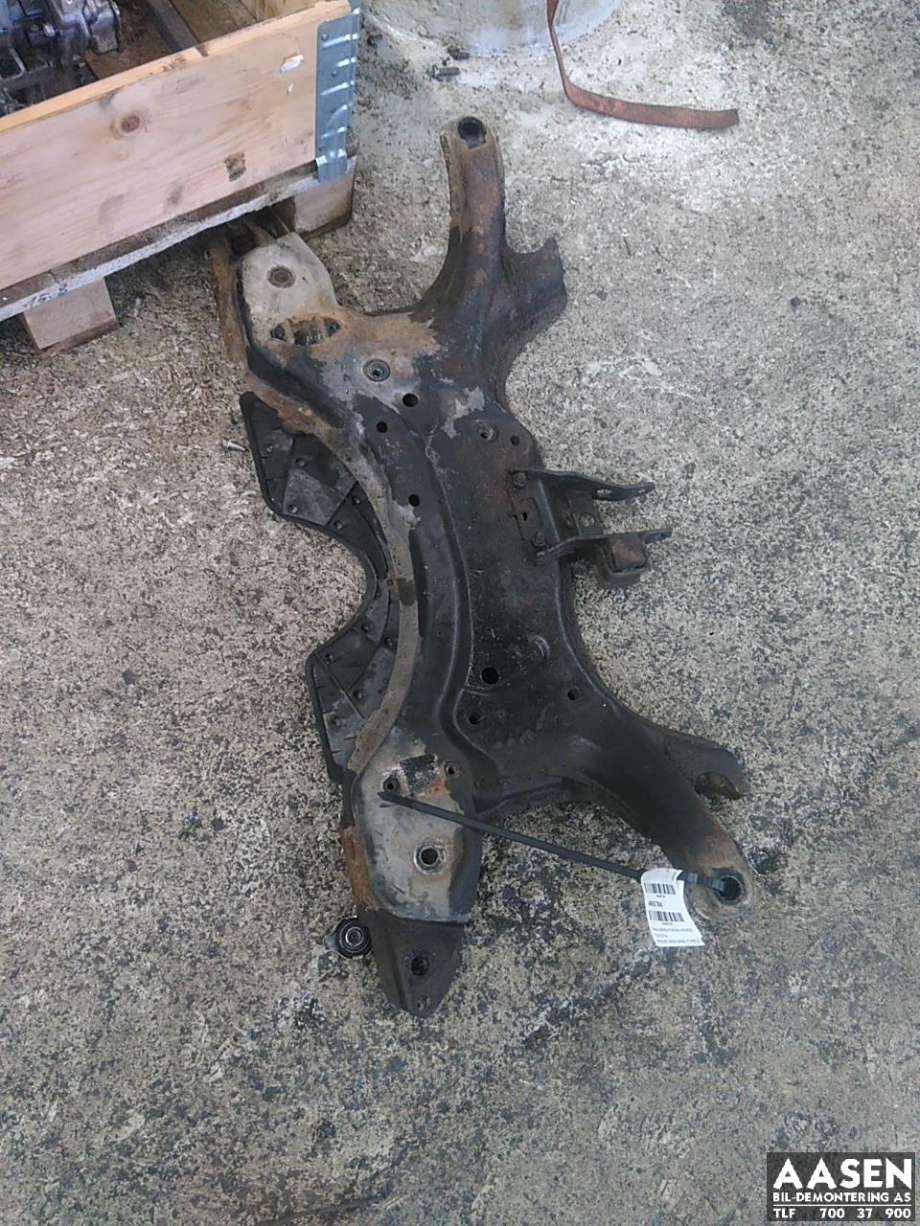 Travers foran hoved til Toyota Prius, 2004-2009 (Type II) (COMBI) (COMBI) (51201-47030)