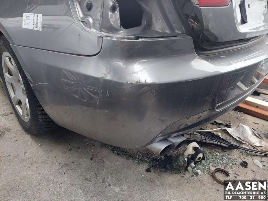 Støtfanger bak coupe til BMW 3-Serie 2005-2011 (E90/E91/E92/E93) (E90/E91/E92/E93) (51 12 7 161 499|)