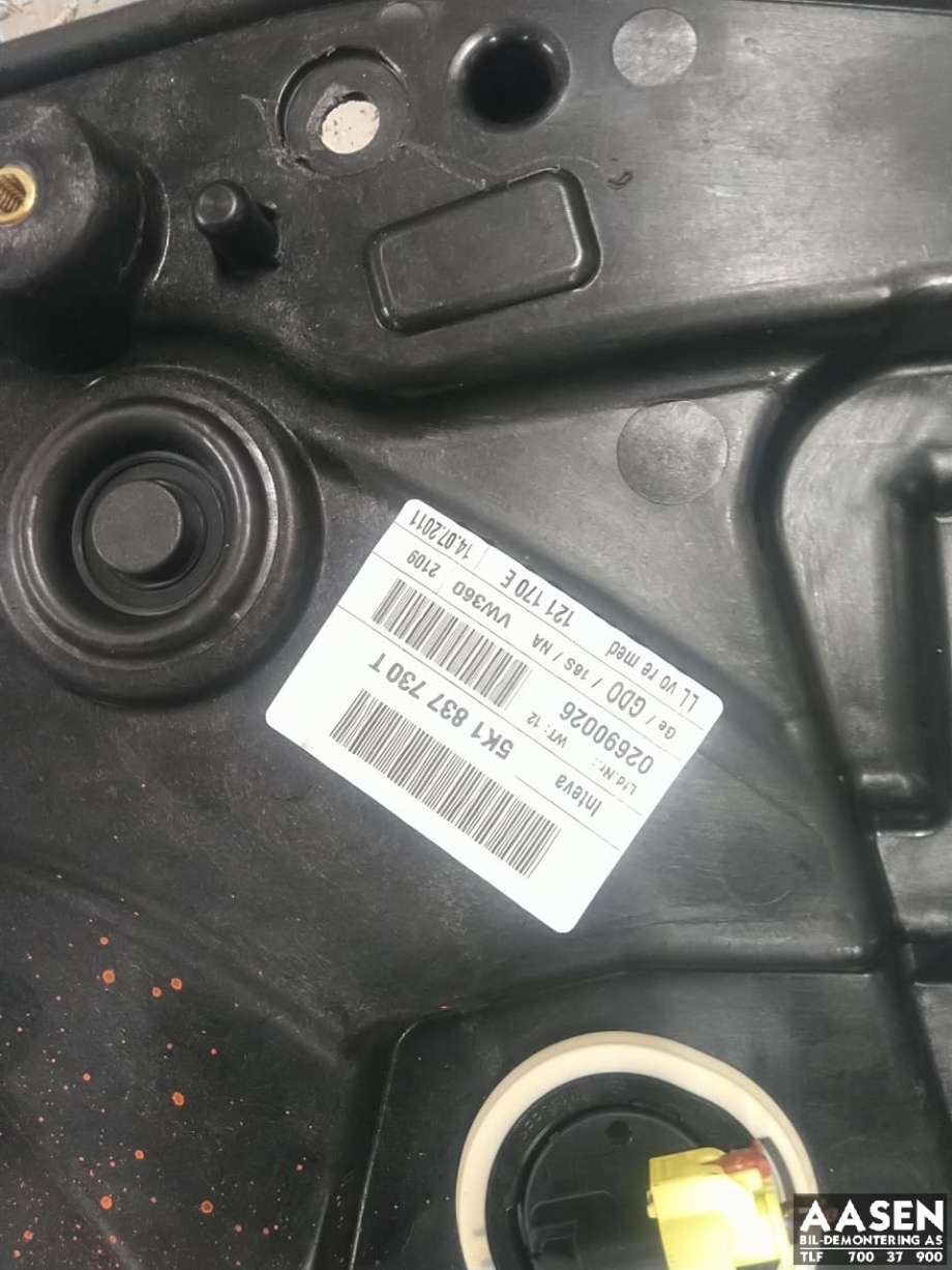 Ruteheis høyre foran til VW Golf VI 2008-2012 (5K0 837 462 D|5K0 959 702 J|)