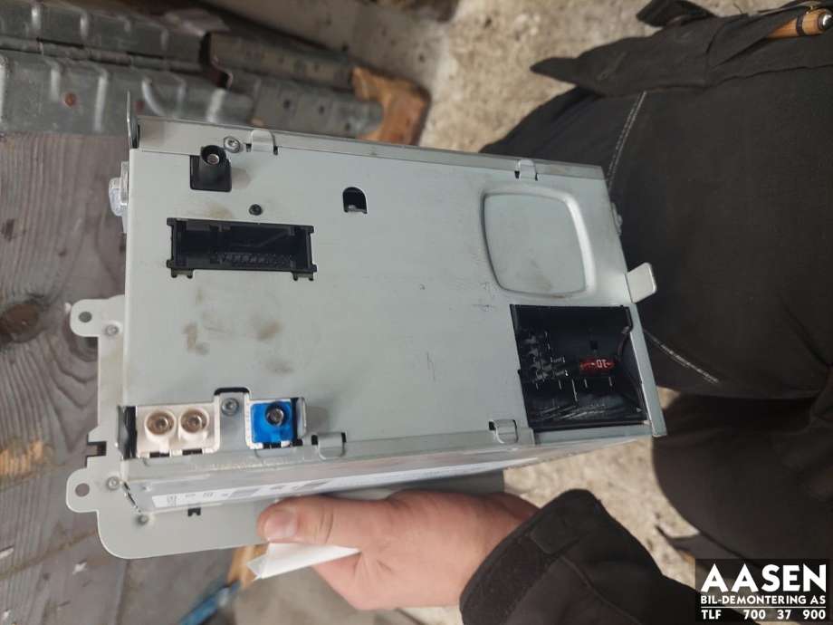 Bilstereo navigasjon til Škoda Superb 2008-2015 (Type II)  (AMUNDSEN|3T0 351 192 G|)