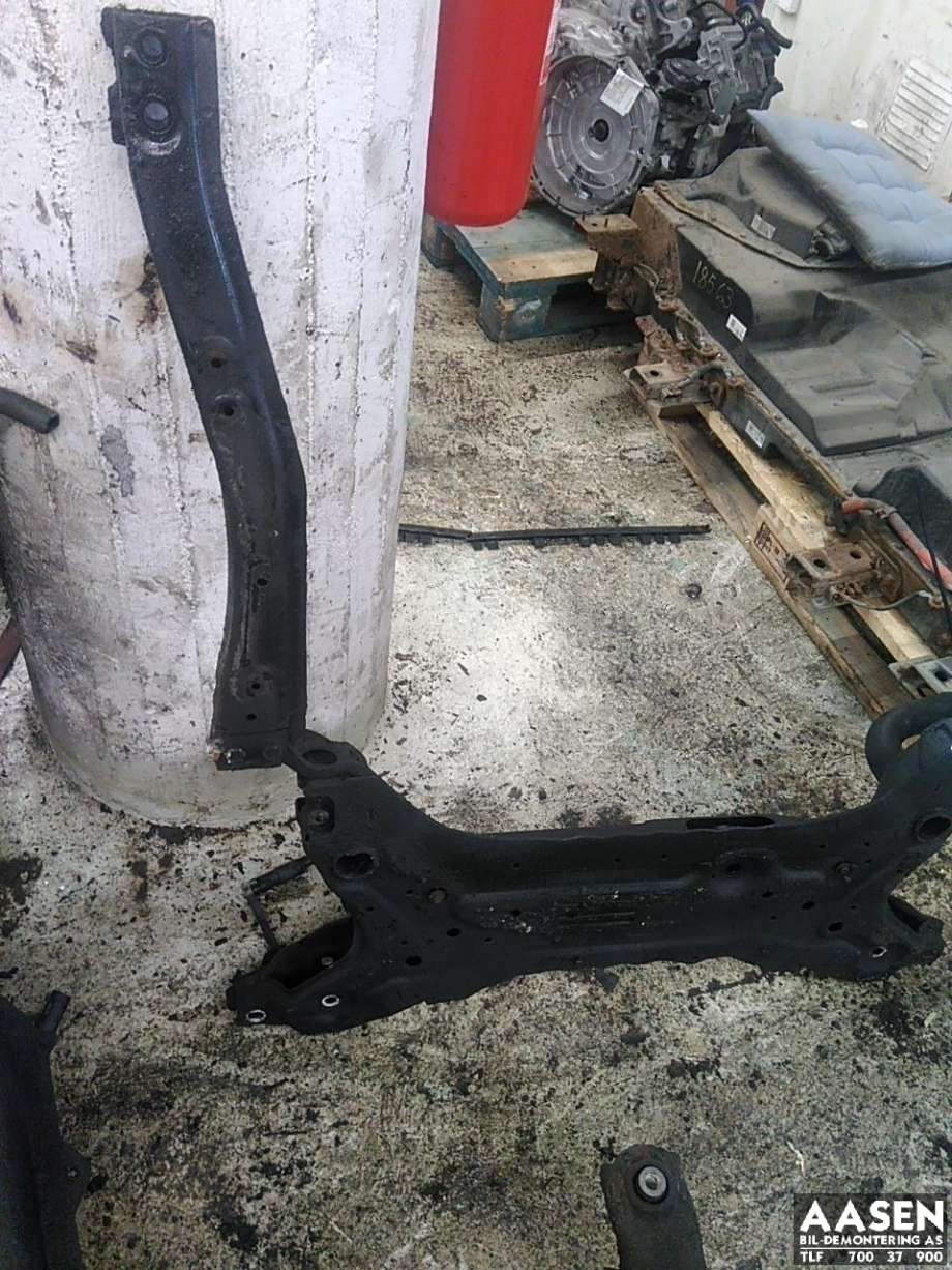 Travers foran hoved til Mitsubishi Outlander 2012-2015 (Type III, Fase 1)  (4000A341|)