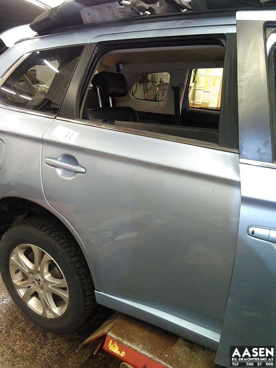 Dør høyre bak til Mitsubishi Outlander 2012-2015 (Type III, Fase 1) (5730B390|)