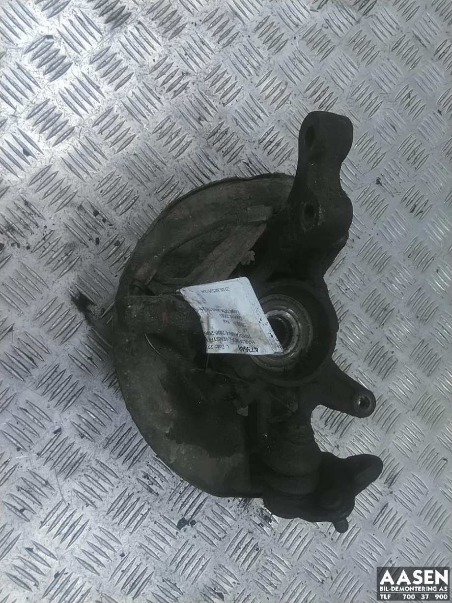Hjulspindel venstre foran til Toyota RAV4, 2000-2006 (Type II)  (4321242060)