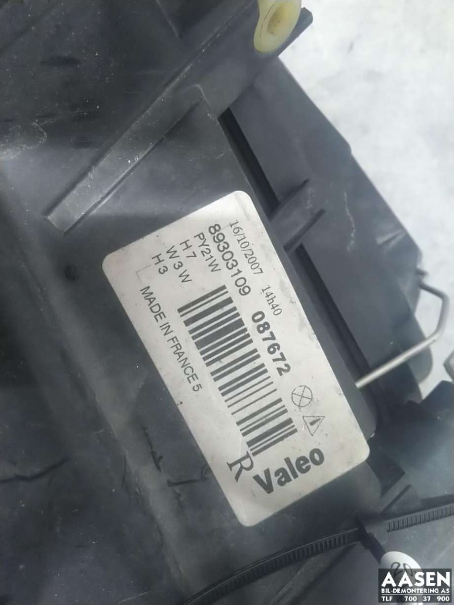 Frontlykt høyre halogen til Audi A2 2000-2005  (8Z0 941 004 K|)