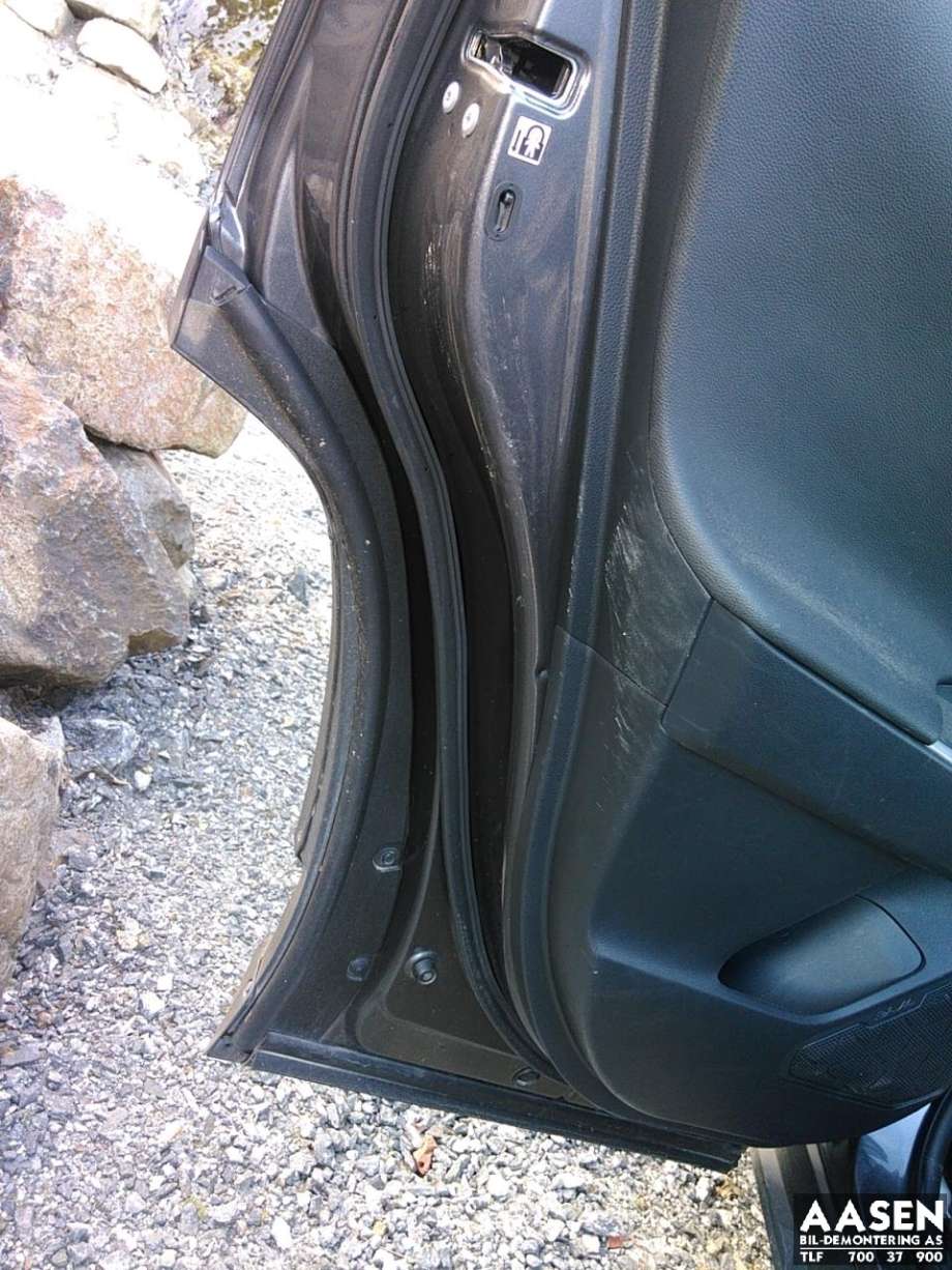 Dør venstre bak til Toyota RAV4 2019-->> (Type V)  (6700442190|6700442191|)