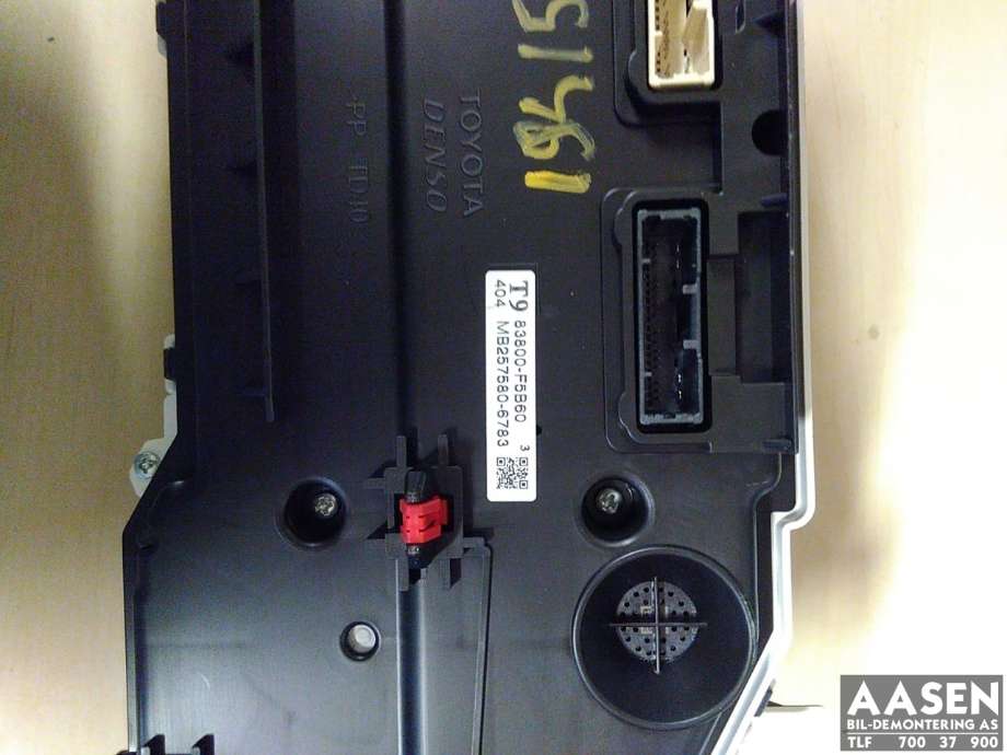 Instrumentpanel til Toyota Yaris Cross (SUV) 2021-->> (83800F5B60|)