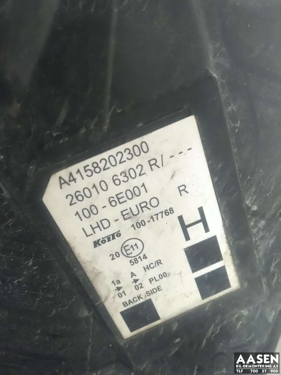 Frontlykt høyre halogen til Mercedes Citan 2012-2021 (W415) (W415) (A 415 820 27 00|)