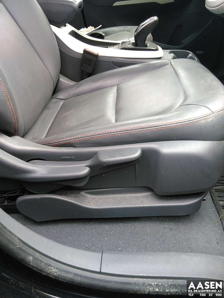 Sete foran høyre til Opel Ampera-e 2017-->> (Type II)  