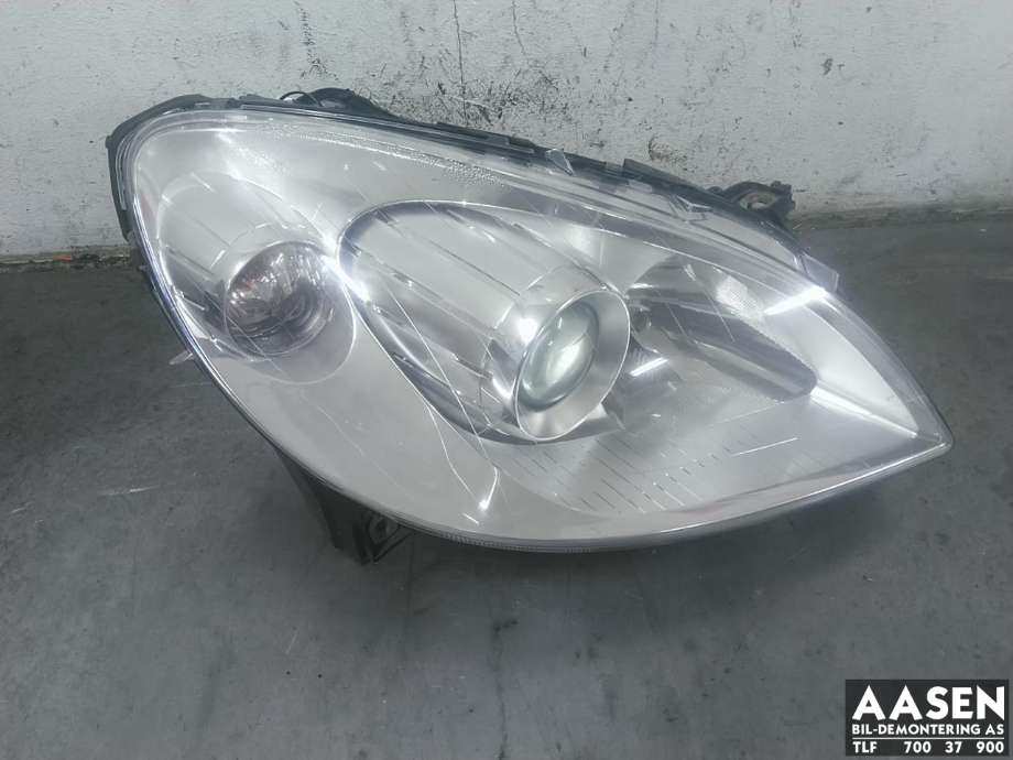 Frontlykt høyre halogen til Mercedes B-Klasse 2008-2011 (Fase 2) (W245) (W245) (A 169 820 78 61|)