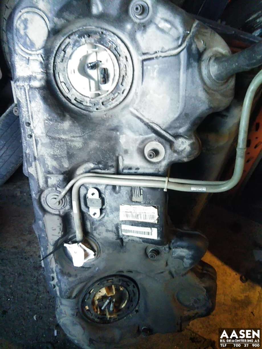 Dieseltank til Mercedes E-Klasse 2009-2013 (Fase 1) (W212) (W212)