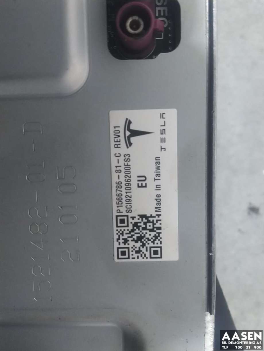 Styreenhet autopilot til Tesla Model 3 2018-2023 (Fase 1) (1566786-81-C|)