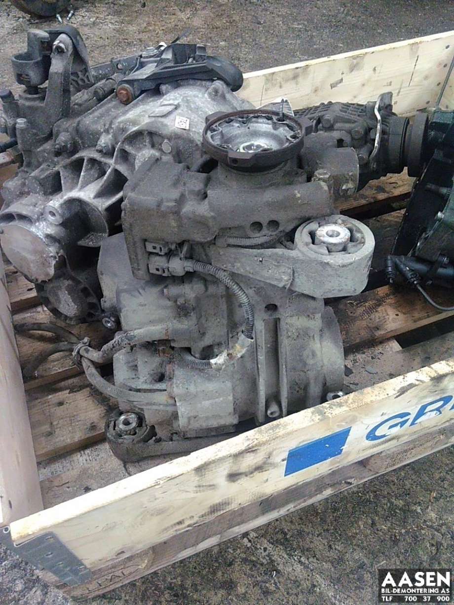 Kardang klokke bak til VW Transporter / Caravelle, 2003-2009 (Fase 1) (T5) (T5) (02W 525 010 L)