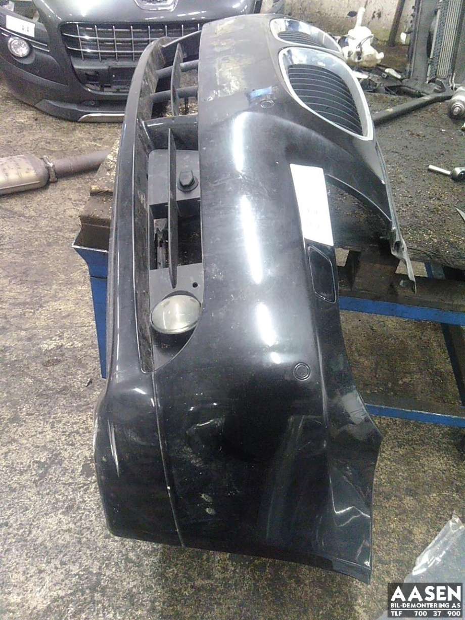 Støtfanger foran til BMW 5-Serie 2003-2010 (E60/E61) (E60/E61) (51 11 7 111 740|)