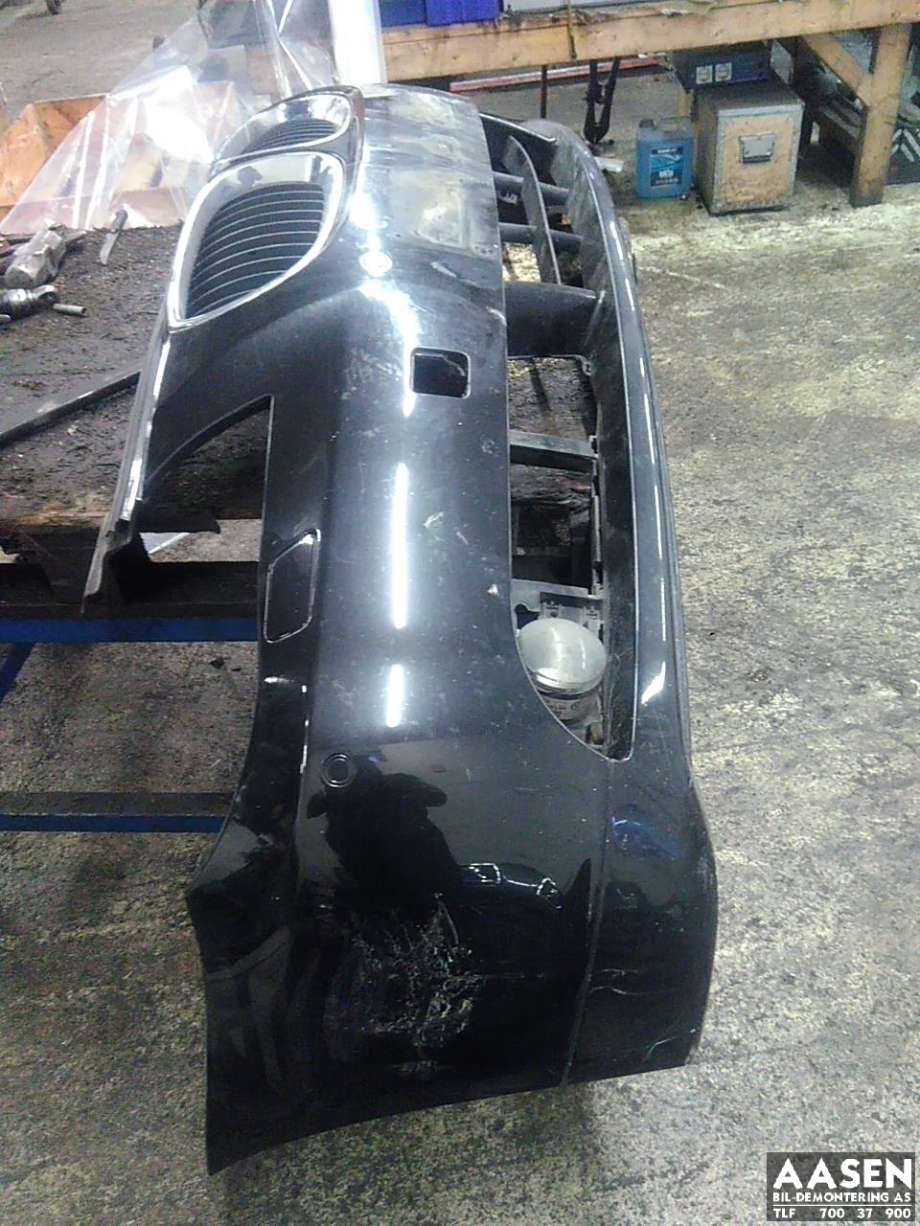 Støtfanger foran til BMW 5-Serie 2003-2010 (E60/E61) (E60/E61) (51 11 7 111 740|)