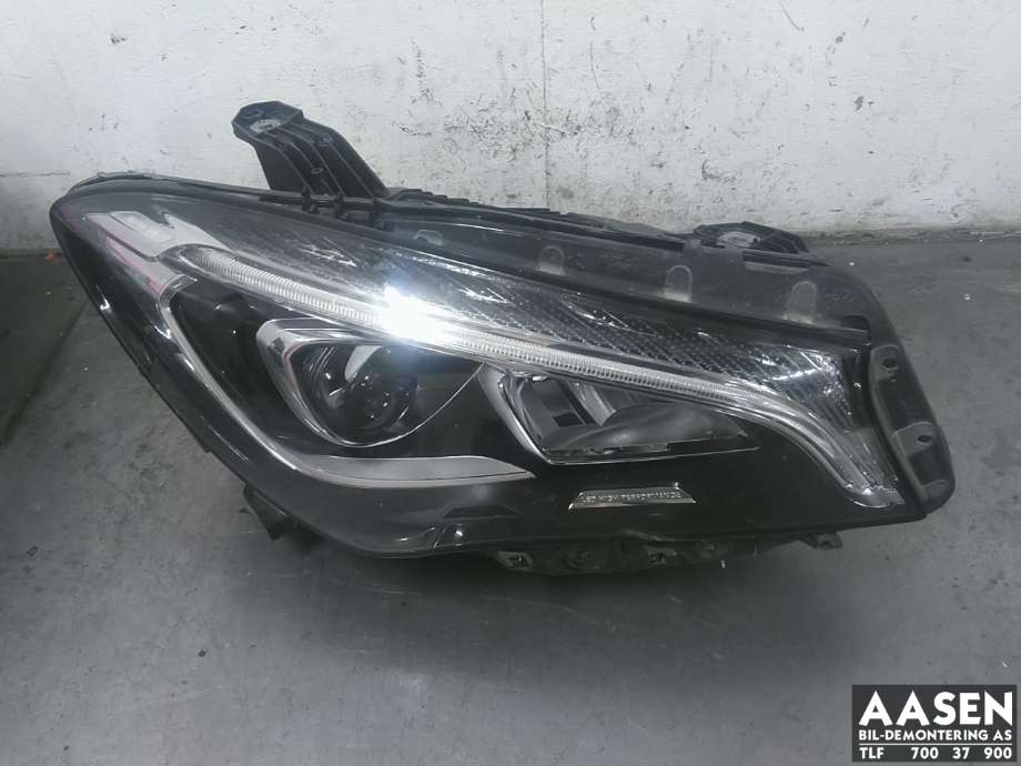 Frontlykt høyre full-LED til Mercedes CLA 2013-2019 (C117) (C117) (A 117 906 99 00|)