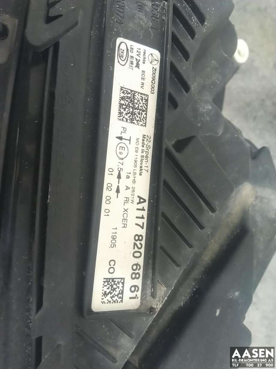 Frontlykt høyre full-LED til Mercedes CLA 2013-2019 (C117) (C117) (A 117 906 99 00|)
