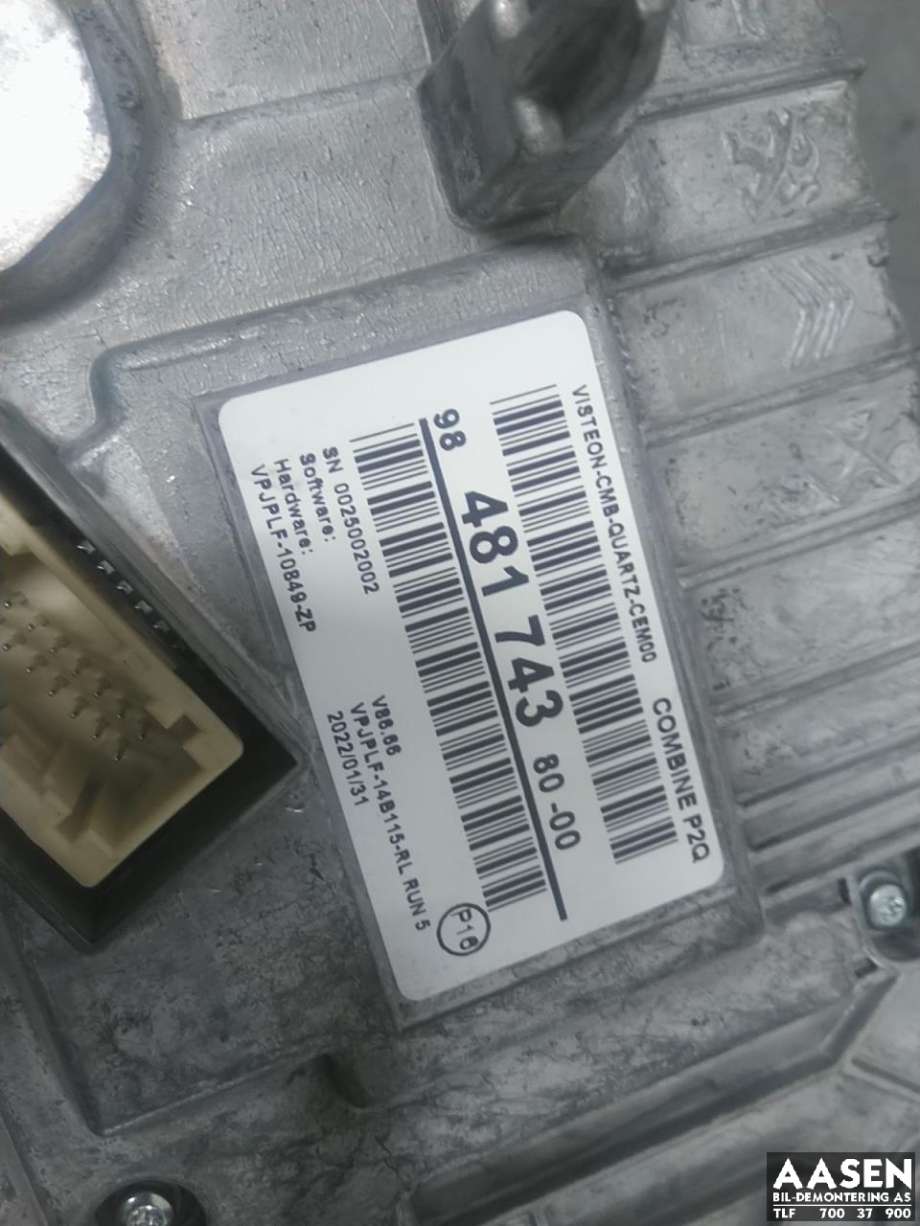 Instrumentpanel til Peugeot e-2008 2019-->>  