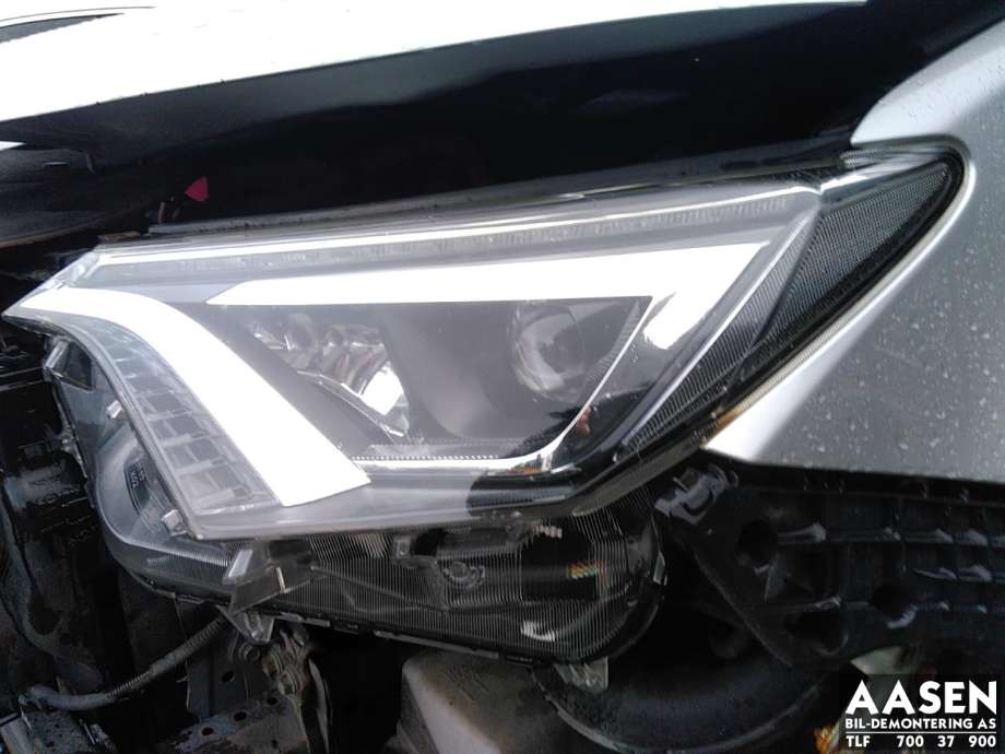 Frontlykt venstre xenon til Toyota RAV4 2016-2019 (Type IV, Fase 2)  (8118542680|)