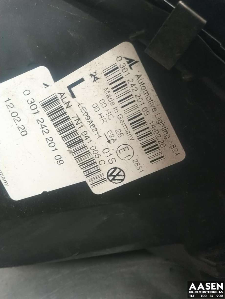 Frontlykt venstre halogen til VW Sharan 2010-->> (Type II) (7N1 941 005 B|)