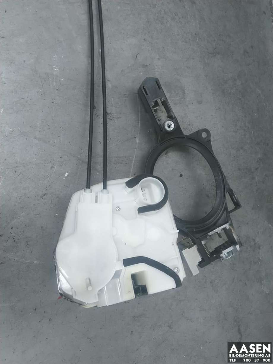 Låsekasse høyre bak til Mitsubishi Outlander, 2012-2015 (Type III, Fase 1)  (5745A396)