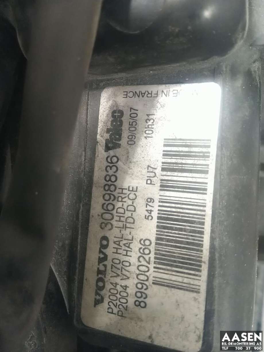 Frontlykt høyre halogen til Volvo V70 2005-2007 (Type II, Fase 2)  (31446857|)