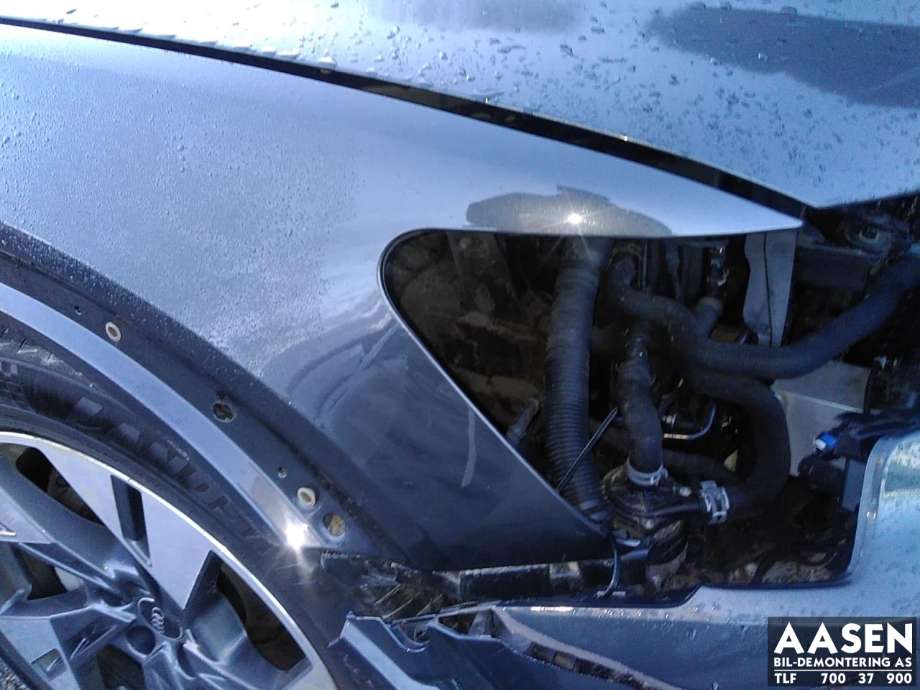Skjerm høyre foran til Audi e-tron 2018-->>  (4KE 821 022 C|)