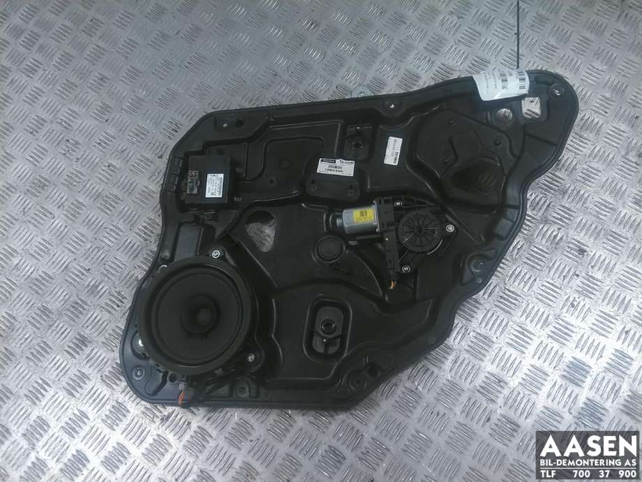 Ruteheis høyre bak til Volvo XC60 2008-2013 (Type I, Fase 1)  (30791020|31253064|)