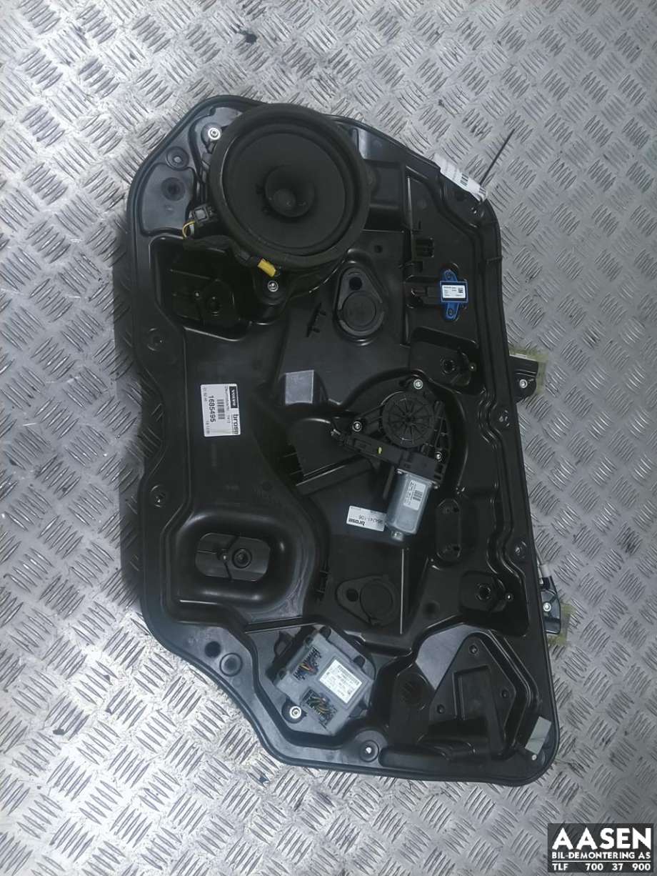 Ruteheis høyre foran til Volvo XC60 2008-2013 (Type I, Fase 1)  (30784829|31253062|)