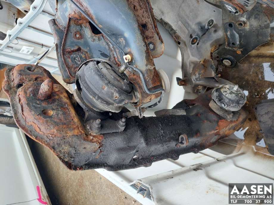 Travers foran hoved til Volvo 940 1990-1998  